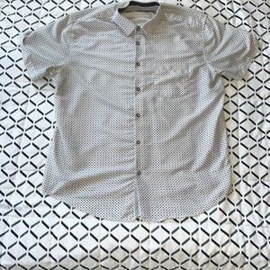 Lightweight Button Up Casual Button Up Shirt